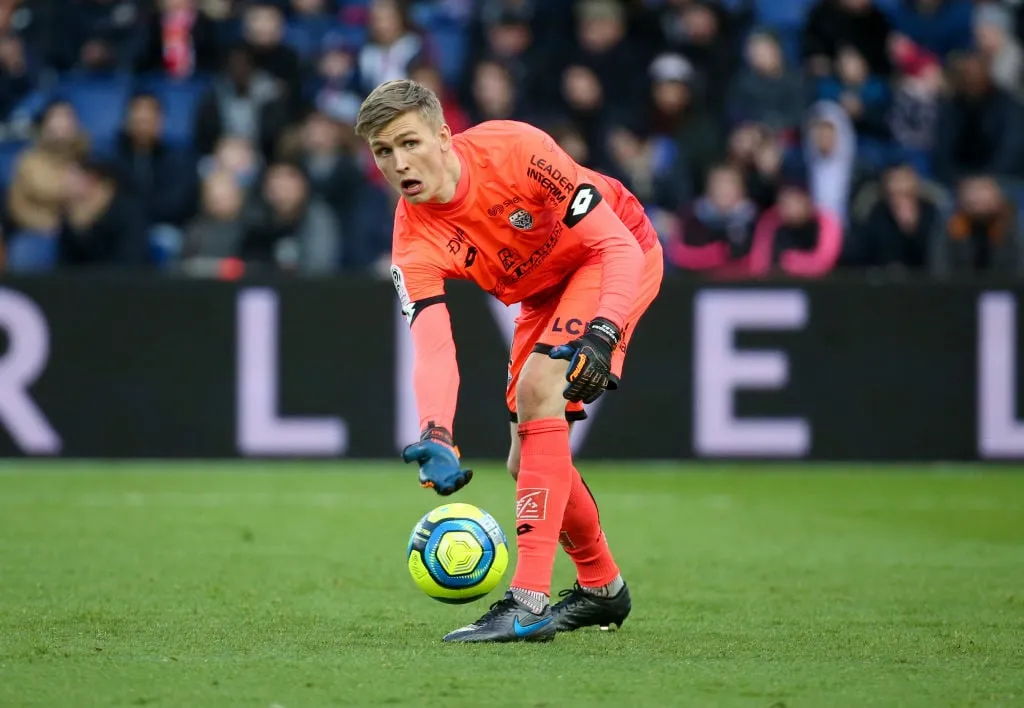 아스날은 150만 파운드(약 15억 원)의 계약을 놓고 협상 중인 것으로 알려졌습니다. 이나키 카나의 유튜브는 그가 열렬한 팬임을 암시한다