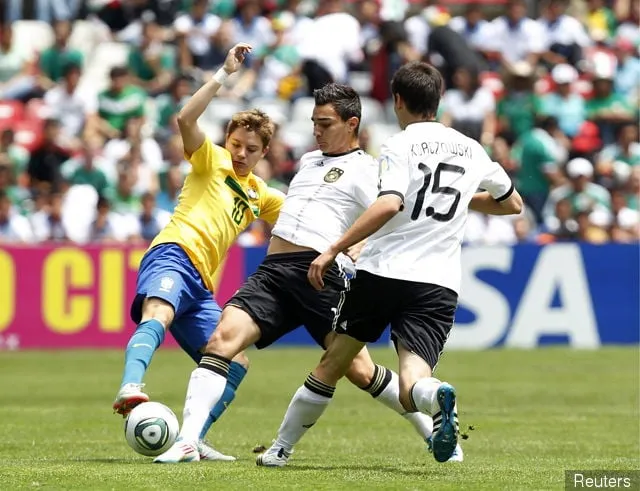 Bilde levert av Action Images *** Local Caption *** 2011-07-10T211925Z_635623889_GM1E77B0EYZ01_RTRMADP_3_SOCCER.webp' title='Adryan ser endelig klar for permanent europeisk flytting med £2,85m bytte til Nantes