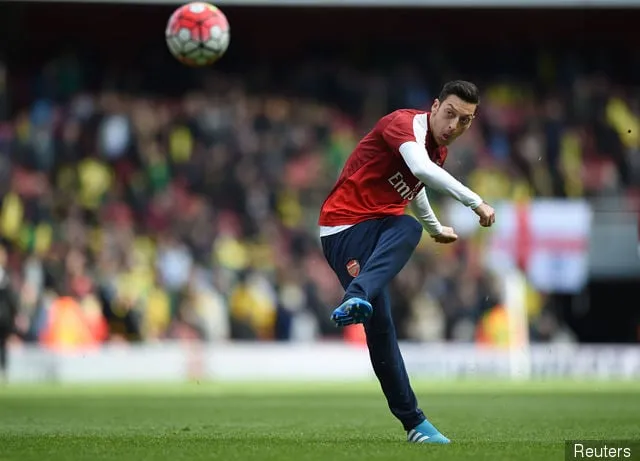 メスト・エジルがツイッターでレアル・マドリーにシンプルなメッセージを送った