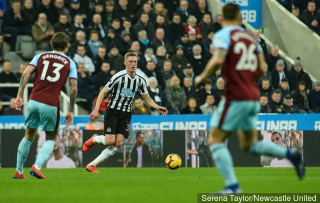 Martin Keown ritiene che la stella del Newcastle sia migliore di Declan Rice del West Ham