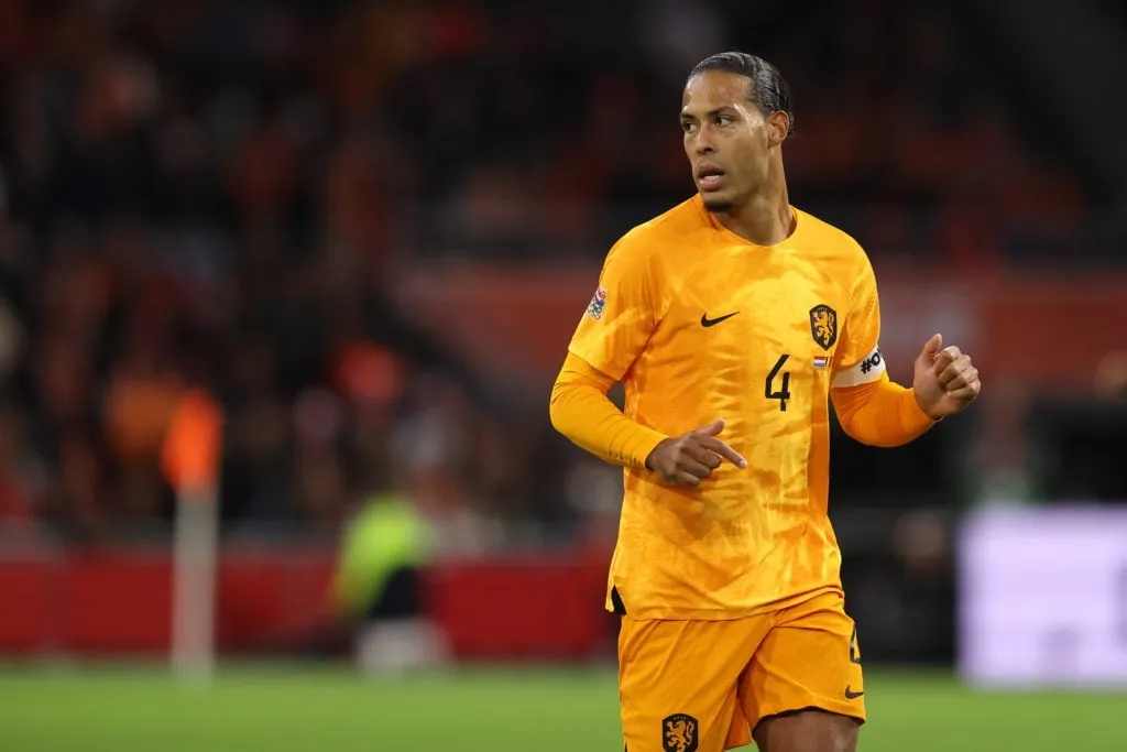 Hollannin MM-joukkue julkistettu' title='Virgil van Dijk Cody Gakpo parhaassa Hollannin XI:ssä MM-joukkueesta