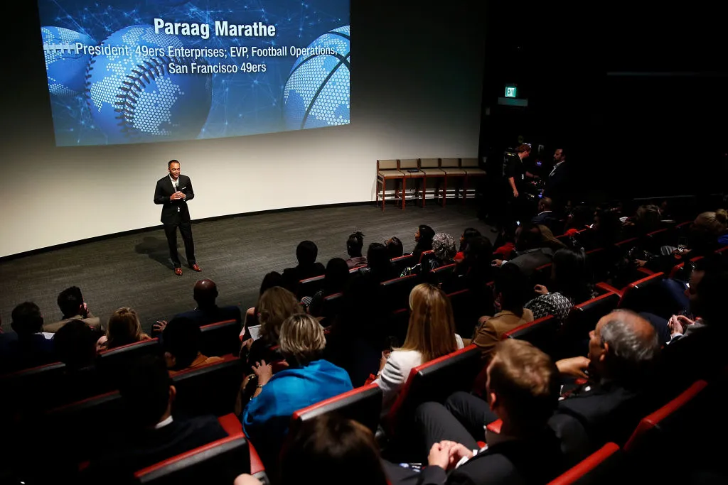 リーズ・ユナイテッドのパラグ・マラテ' title='パラグ・マラテとは誰ですか？リーズ・ユナイテッドの「超知性」新副会長プロフィール