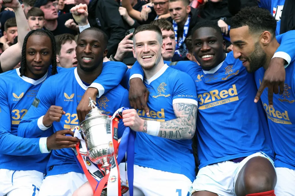 Rangers v Heart of Midlothian - Skotlannin Cupin finaali' title='Gary Nevillen suosikki jättää Rangersin henkilöstön Tottenham Hotspuriin