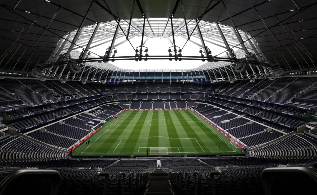 게리 네빌이 가장 좋아하는 것은 레인저스 직원을 떠나 토트넘 홋스퍼로 이적하는 것입니다.