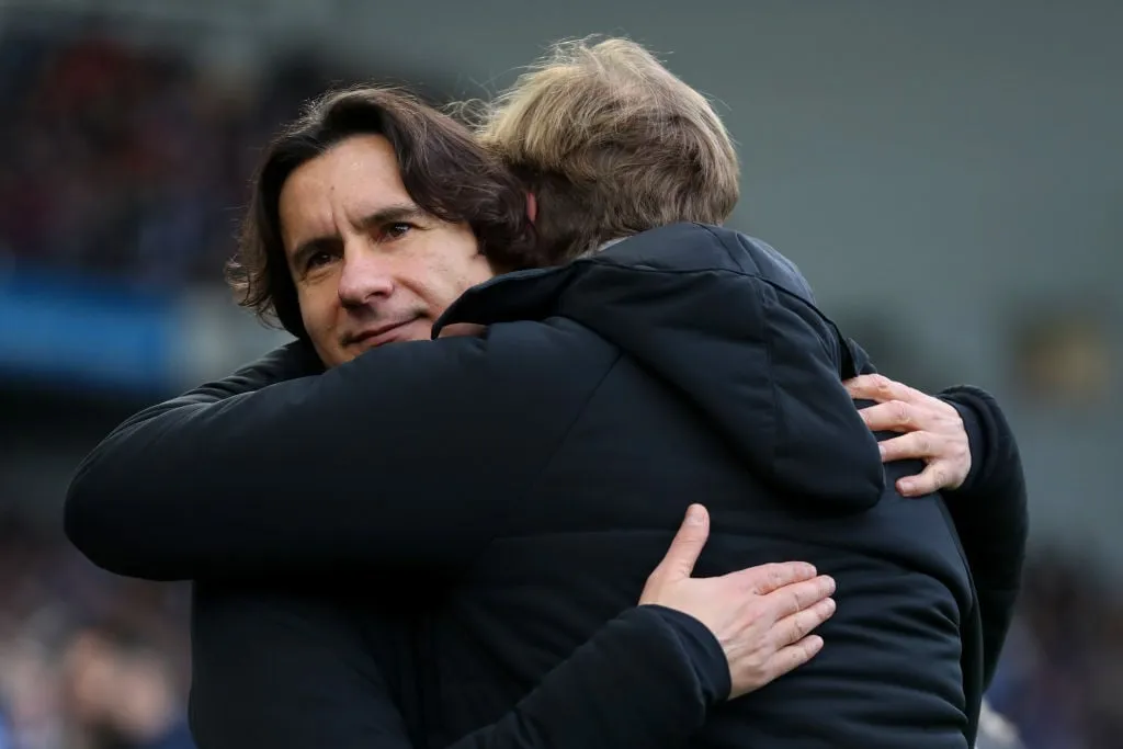 BRIGHTON ENGLAND - 02 DECEMBER: Jurgen Klopp Manager för Liverpool omfamnar Zeljko Buvac assisterande manager för Liverpool innan Premier League-matchen mellan Brighton och Hove Albion och Liverpool på Amex Stadium den 2 december 2017 i Brighton England. (Foto av Dan Istitene/Getty Images)' title=''Ingen chans varför har vi aldrig hört talas om det här?': Några Liverpool-fans diskuterar Željko Buvač-uppdatering