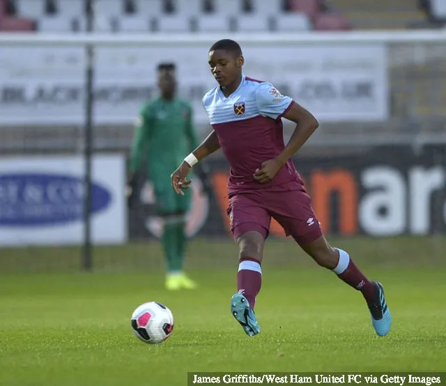 West Ham Unitedin Jamal Baptiste pelissä Premier League 2 -ottelussa West Ham United U23:n ja West Bromwich Albion U23:n välillä Chigwell Construction Stadiumilla 16. syyskuuta...' title='West Hamin nuori Jamal Baptiste kehuu valmentaja Halajkolta