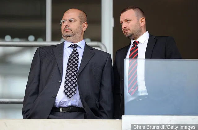 Hallituksen jäsen Selahattin Baki ilmoitti siirtyvänsä Sheffield Unitedista Fenerbahceen Twitterissä