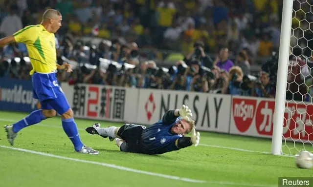 Oliver Kahn Ronaldo' title='Németország minden idők válogatottja és XI. helye a Nemzetközi Legendák Világkupán