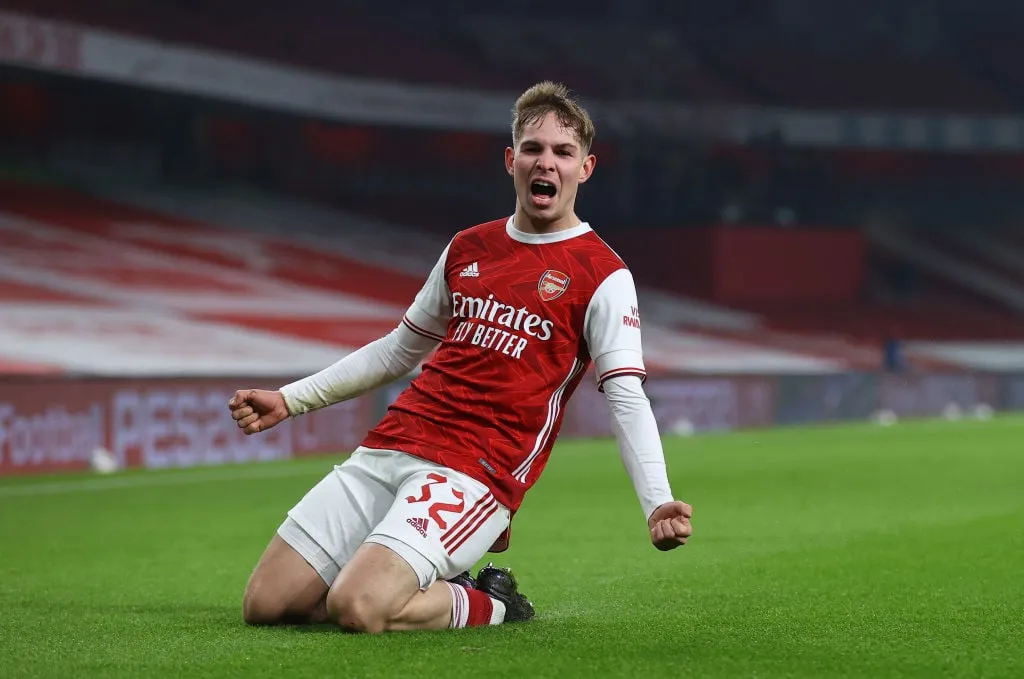 Smith rowe -arsenaali' title=''Hänen täytyy parantua': Mikel Arteta sanoo, että Emile Smith Rowen on parannettava yhdellä alueella