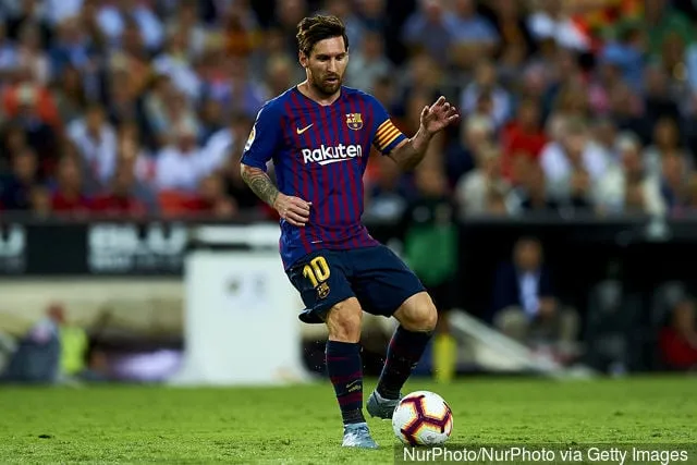 Lionel Messi pelissä Valencia CF:n ja FC Barcelonan välisen La Liga -ottelun viikolla 8 Mestalla-stadionilla Valenciassa Espanjassa 7. lokakuuta 2018.' title='Video: Pep Guardiola muutti 7 pelaajaa