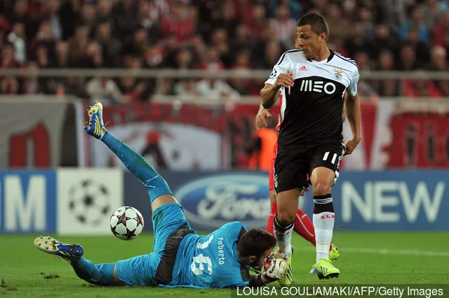 オリンピアコス' title='レポート：ノッティンガム・フォレストのオーナーの関係で、ロベルト・ヒメネスがシティ・グラウンドに移籍する可能性がある