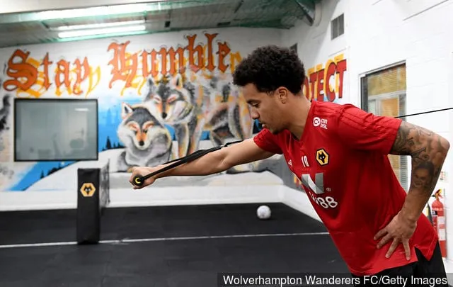 Le message effronté de Nouha Dicko à Helder Costa risque de plonger les fans de Leeds dans une frénésie