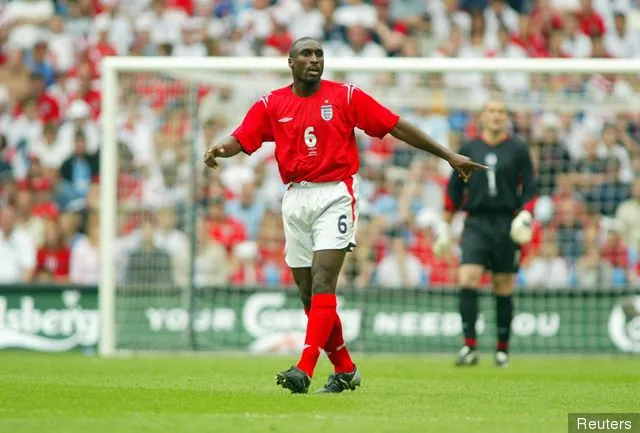 Sol Campbell Engeland' title='Top zeven raarste transfers in de voetbalgeschiedenis