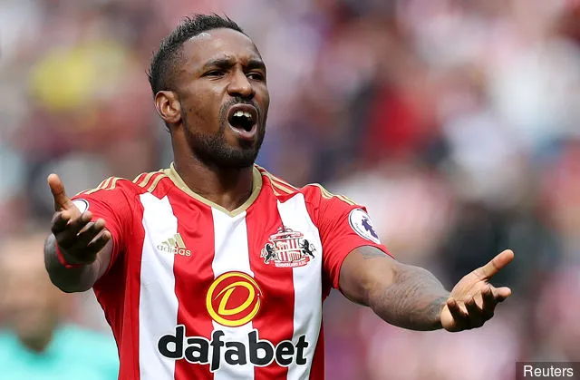 David Moyes elismeri, hogy a Sunderland nem engedheti meg magának, hogy elveszítse Jermain Defoe-t