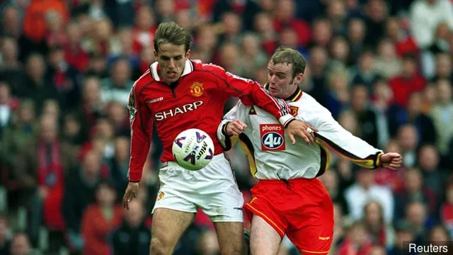 Phil Neville dice que no fue aceptado por la afición del Everton hasta ese momento ante el Manchester United