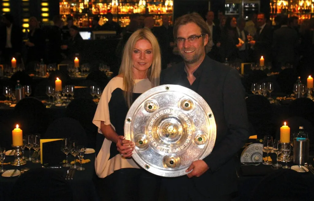' title='Who is Jürgen Klopp’s wife? Tapaa Ulla Sandrock, joka auttoi pitämään 54-vuotiaan Liverpoolissa