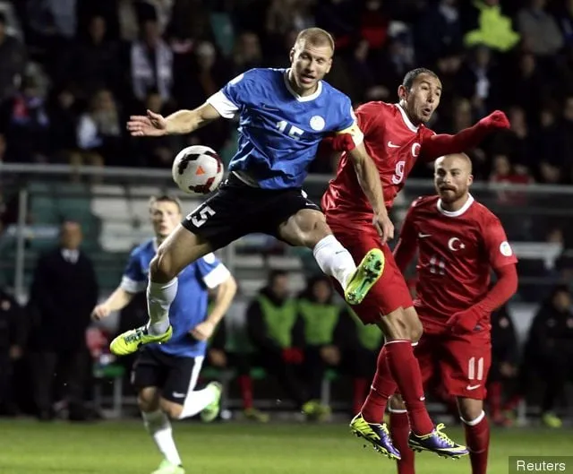 Ragnar Klavan v Martin Skrtel: Er Estonia-stjernen en opgradering til Liverpool?