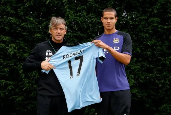 맨체스터 시티 기자회견 - 잭 로드웰' title='축구 클럽을 파괴한 7개의 이적