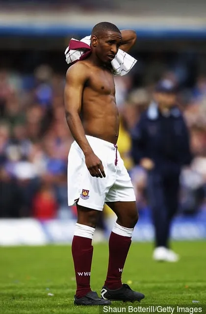 Jermain Defoe tekee nuoren West Ham -fanipäivän loistavalla viestillä Twitterissä