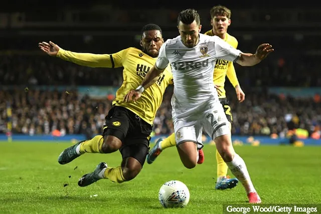 Jack Harrison de Leeds United lucha por la posesión con Mahlon Romeo de Millwall durante el partido del Sky Bet Championship entre Leeds United y Millwall en Elland Road el 28 de enero...' title='Últimas 7 primeras selecciones del SuperDraft de la MLS: ¿dónde están ahora?