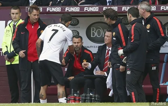 Angel Di Maria og Louis van Gaal' title='På denne dag – 2015: Angel Di Marias korte ophold hos Manchester United slutter