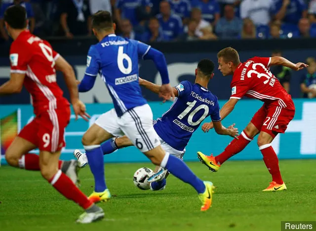 Jalkapallo - Schalke 04 v Bayern München - Saksan Bundesliiga' title='Bayern Münchenin tähti Joshua Kimmichin nousu ja nousu
