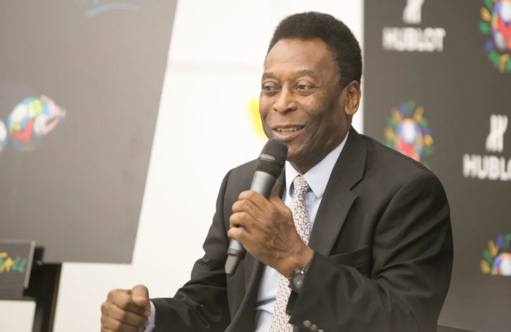 Voor wie speelde Pele? Legendarische carrière geprofileerd nu Braziliaans icoon overlijdt