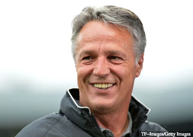 L'allenatore Uwe Neuhaus dell'Arminia Bielefeld guarda durante la partita della seconda Bundesliga tra VfL Bochum 1848 e DSC Arminia Bielefeld al Vonovia Ruhrstadion il 2 agosto 2019 a Bochum...' title='Gli ultimi 7 allenatori del Borussia Dortmund II: dove sono adesso?