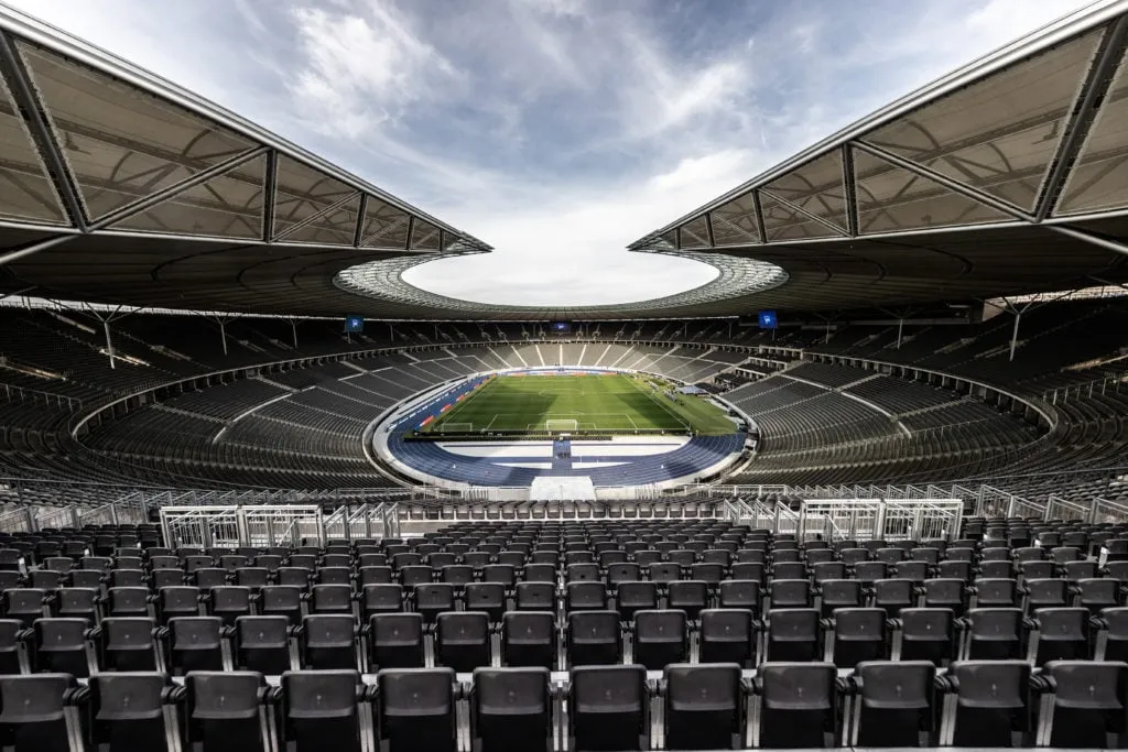 Hertha BSC v Hamburger SV - Bundesliigan pudotuspelien ensimmäinen osa' title='Missä on Euro 2024? UEFA:n turnaus FIFA World Cup Qatar 2022 -turnauksen jälkeen