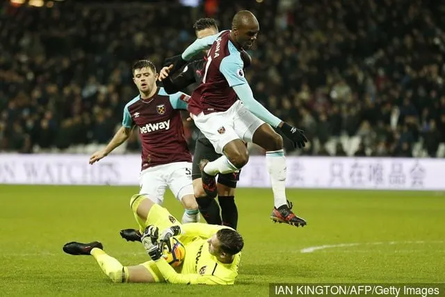 Liverpooliin sidottu Adrian pudotti kerran Evertonin FA Cupista