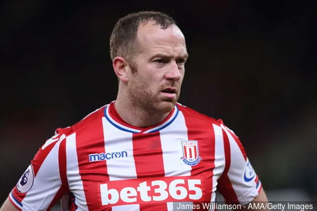 Charlie Adam di Stoke City durante la partita della Premier League tra Stoke City e Watford allo stadio Bet365 il 31 gennaio 2018 a Stoke on Trent in Inghilterra.' title='Charlie Adam suggerisce di voler tornare ai Rangers a gennaio
