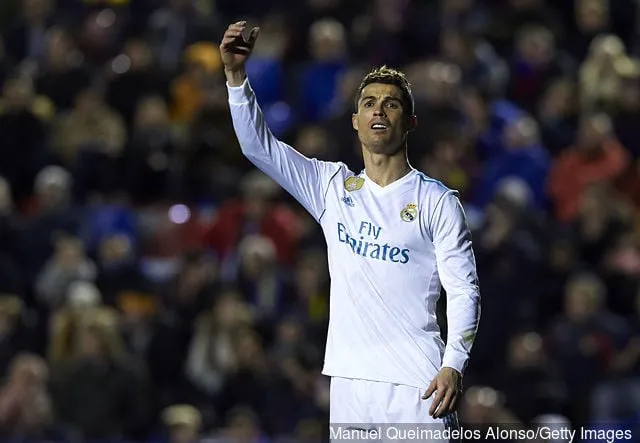 Cristiano Roniano' title='Messi of Ronaldo? Angel Di Maria van PSG doet zijn zegje