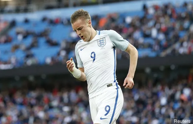 Entinen Arsenal-mies Alan Smith antaa tuomionsa Jamie Vardyn keskeisestä päätöksestä