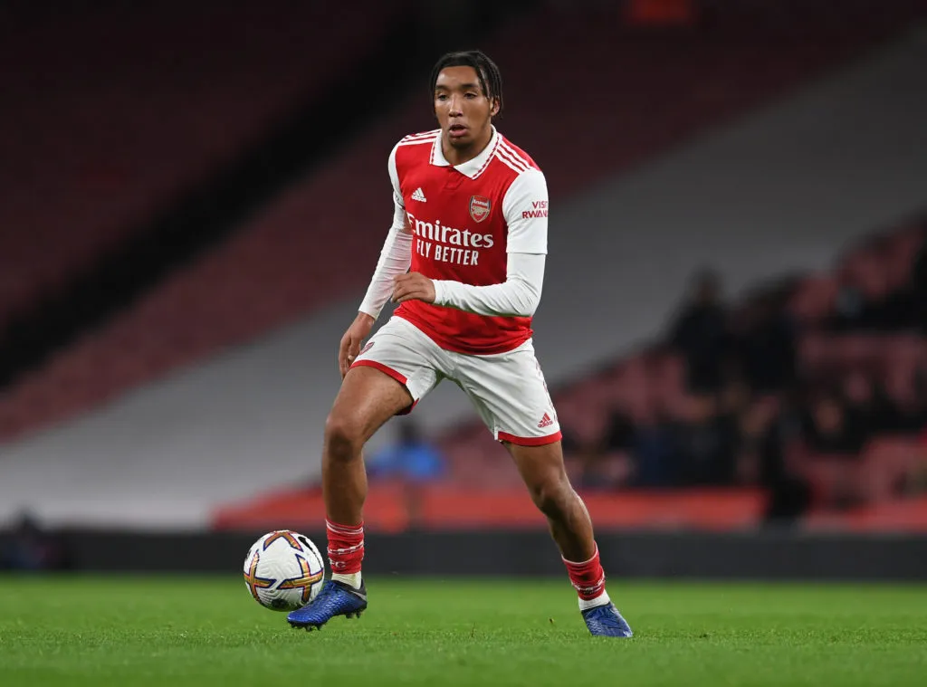 Arteta convoca un trio di prodigi nell'allenamento dell'Arsenal prima della sfida con lo Sporting, Wilshere ne è entusiasta