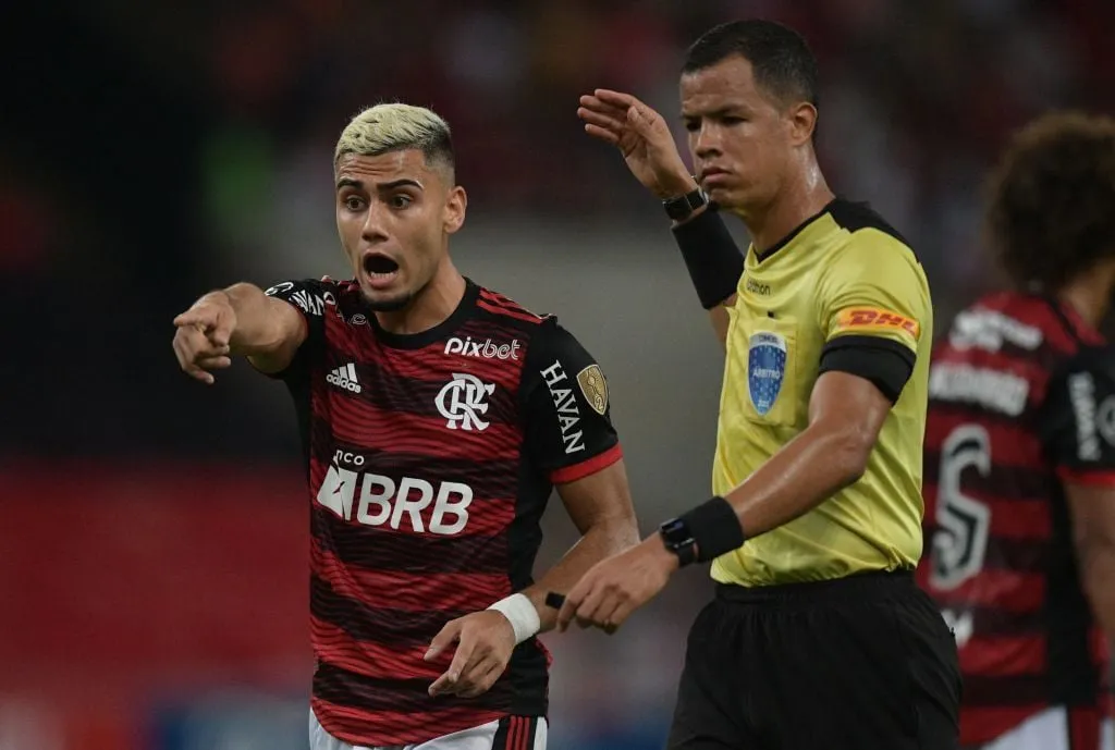 Spelers die voor Fulham en Manchester United hebben gespeeld te midden van Andreas Pereira-links