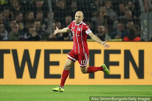 Arjen Robben, a Bayern Muenchen játékosa ünnepli gólját, 0:1-re a Borussia Dortmund–FC Bayern Muenchen Bundesliga-mérkőzésen a Signal Iduna Parkban 2017. november 4-én...' title='Az évtized 7 legjobb jobbszélsője