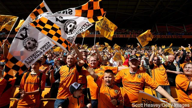 Wolves-fans under Sky Bet League One-kampen mellom Wolverhampton Wanderers og Carlisle United på Molineux 3. mai 2014 i Wolverhampton England.' title=''Fenomenal': Wolves-fansen skryter av Bristol City etter FA-cupseieren