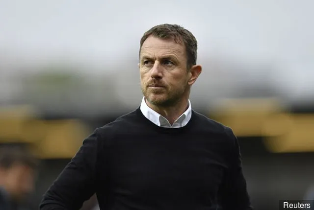 더비 감독 게리 로웨트' title='윌 휴즈의 퇴장에 대한 더비 카운티 팬들의 트위터 반응