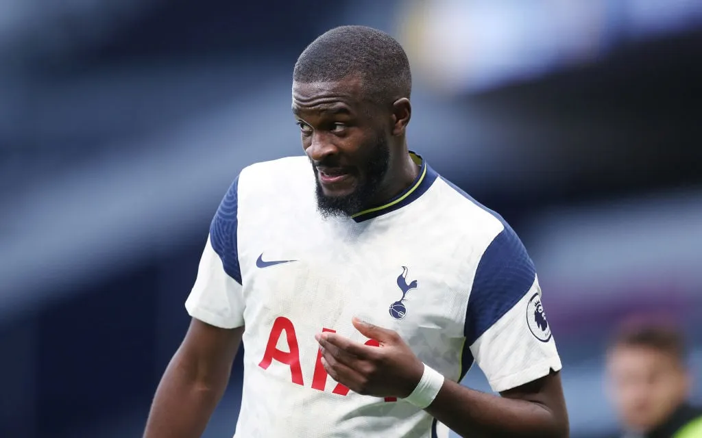 tottenham ndombele' title=''Jeg var meget overrasket': Gareth Bale siger, at en Spurs-spiller minder ham om Ronaldinho under træningen