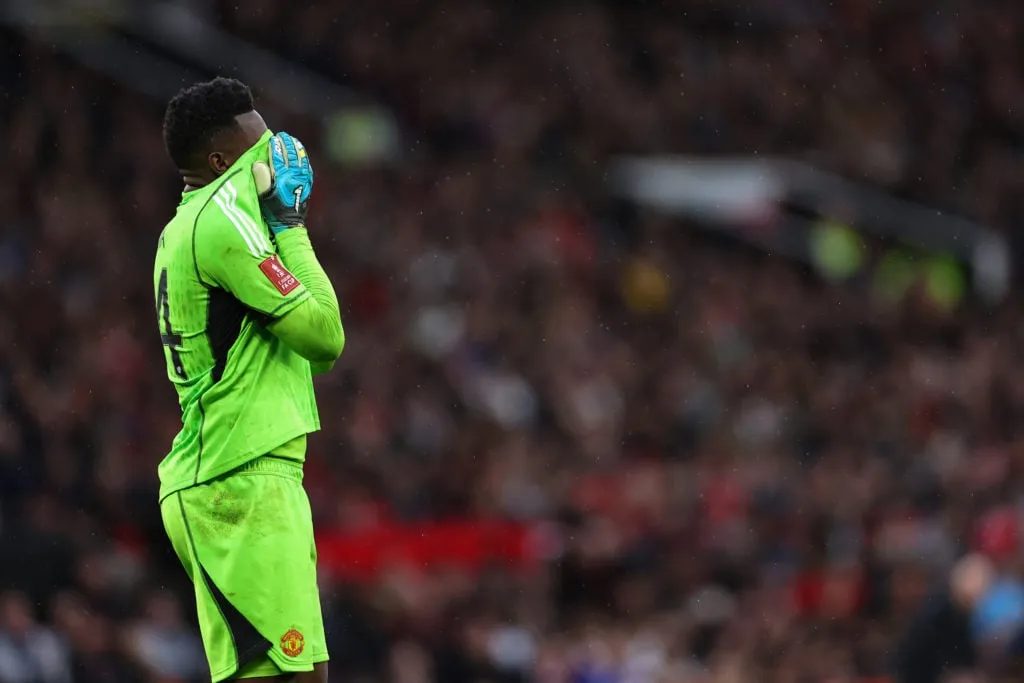 'Dum...' Dwight Yorke slår 47 millioner pund Manchester United-stjerne mot Liverpool i FA-cupen