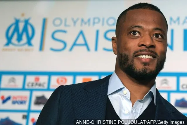 Olympique de Marseille nieuwe voetballer Frankrijk' title='Fans van Manchester United reageren op Twitter op de overstap van West Ham naar Patrice Evra