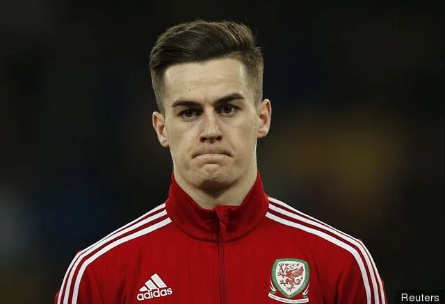 Leicester-lahjakkuus Tom Lawrence vahvisti Twitterissä, että hän on poissa EM-kilpailusta 2016