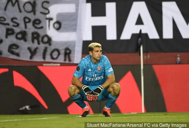 Rapport: Leeds går glipp av Arsenal-keeper Emiliano Martinez