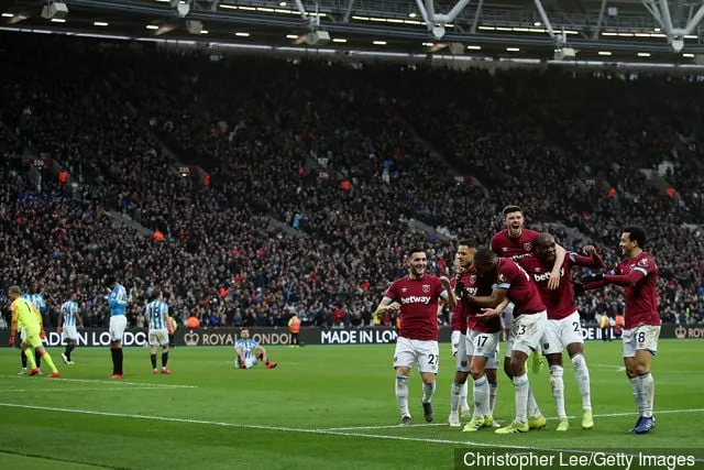 Рыа Фердынанд рэагуе на дубль Хаўера Эрнандэса за 'Вест Хэм Юнайтэд'.