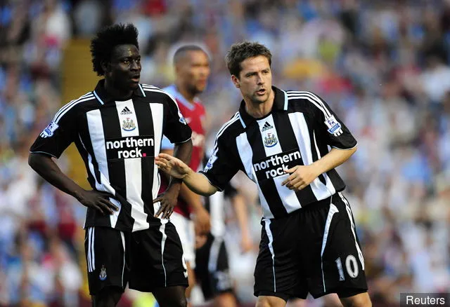 Obafemi Martins spiller for Newcastle United' title='Tidenes beste Nigeria-lag