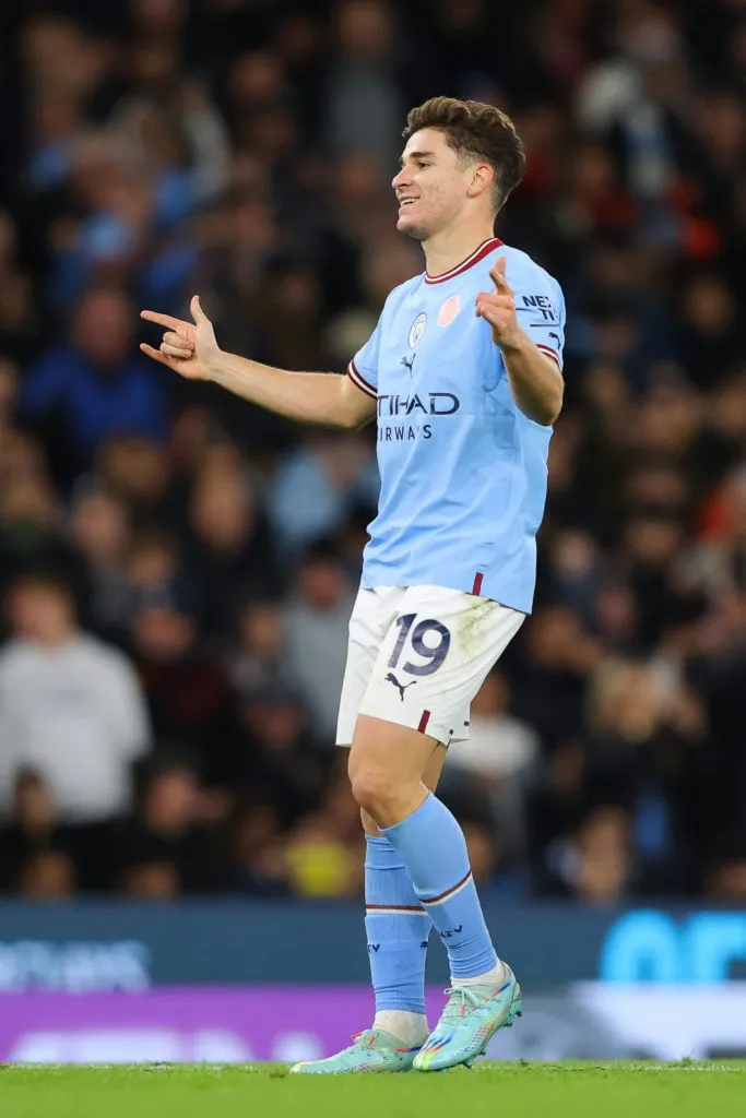 ジュリアン・アルバレスの移籍金：マンチェスター・シティはアルゼンチン代表ストライカーの獲得にいくら支払った？