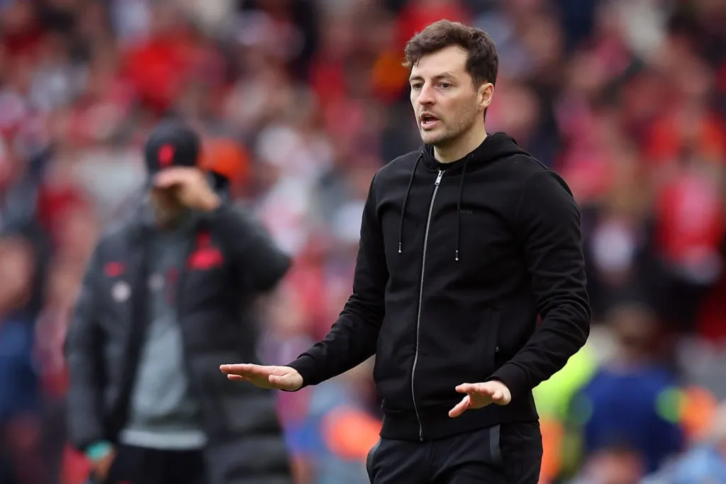 Liverpool 4-3 Tottenham: Brad Friedel comparte lo que escuchó de Ryan Mason en el banquillo de Anfield