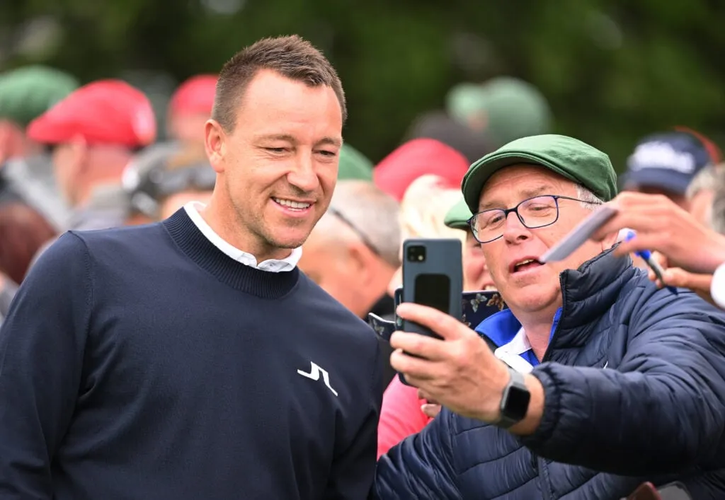 JP マクマナス プロアマ - 2 日目' title='マディソン招待状とは何ですか?トッテナムのスター、ジェームズ・マディソンのゴルフトーナメントにはスター選手がちりばめられている