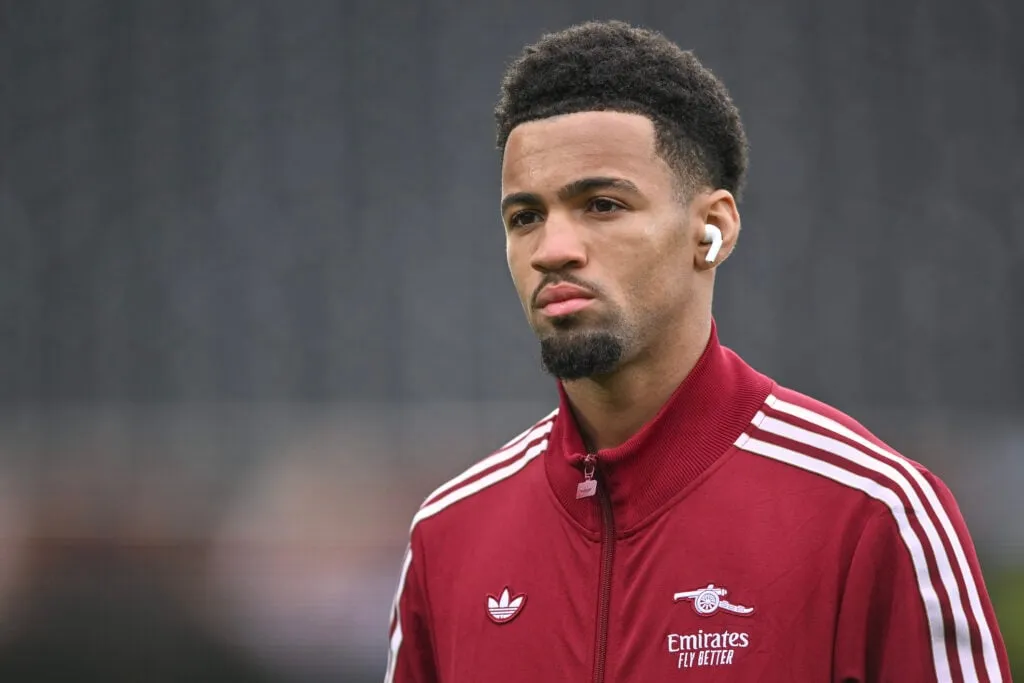 풀럼 대 아스날 - 프리미어 리그' title='역대 최고의 아스날 아카데미 졸업생 — 아담스부터 사카까지