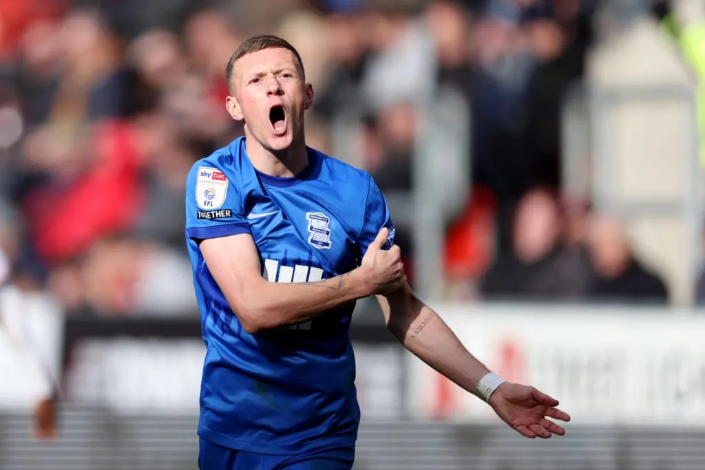 Il Birmingham City subisce un colpo di trasferimento mentre l’allenatore rimane fermo sul futuro dell’attaccante dopo l’offerta dei Blues